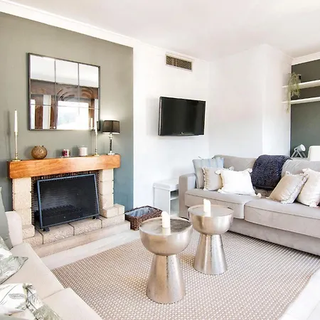 Chezmoihomes Alhambra Penthouse 2 Private Terraces Apartment *