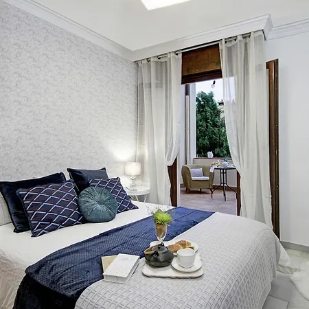 Chezmoihomes Alhambra Penthouse 2 Private Terraces